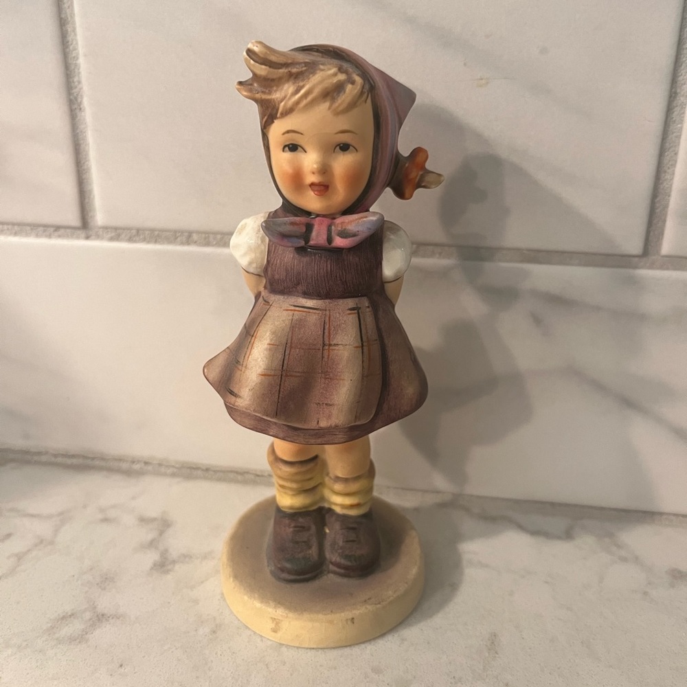Hummel figure